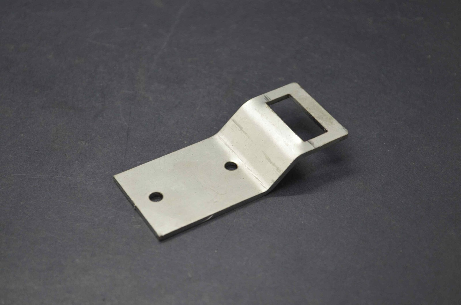 Mouth latch, lift off lid