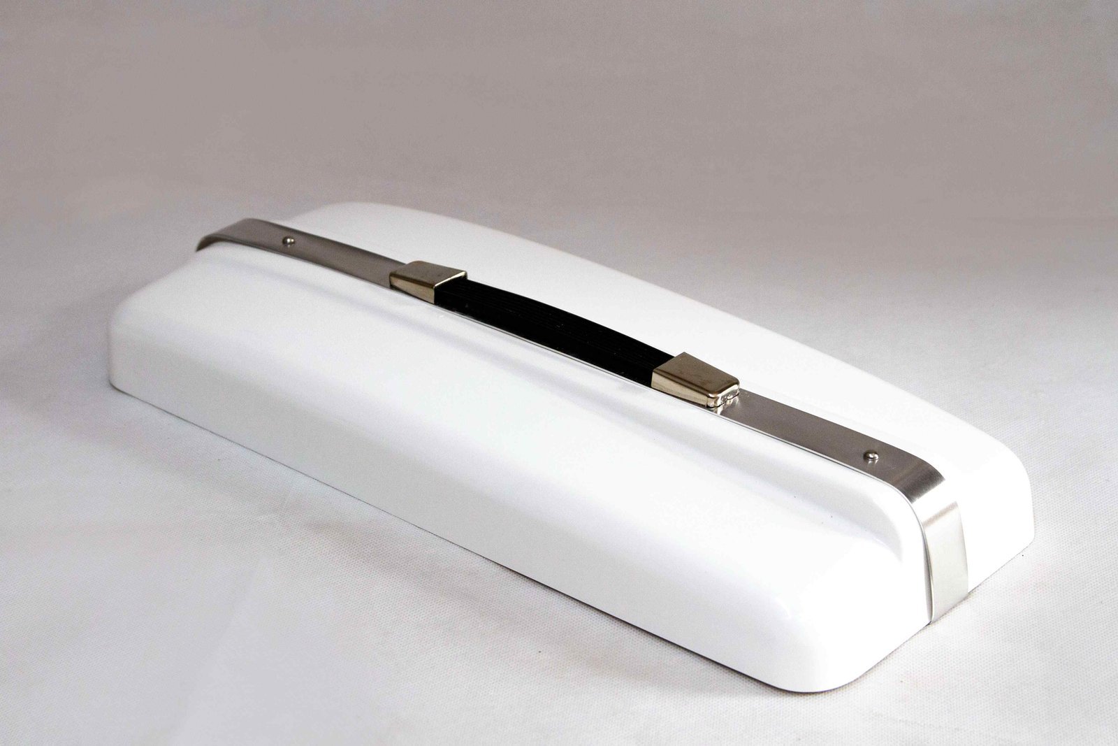 Comet lid only, white, right hand, comes with handle no hinges