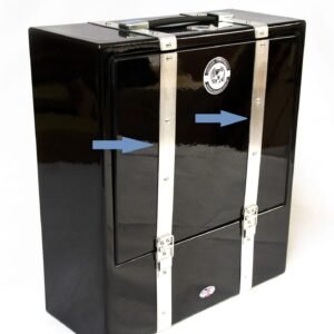 Strap, Silver Arrow on the door